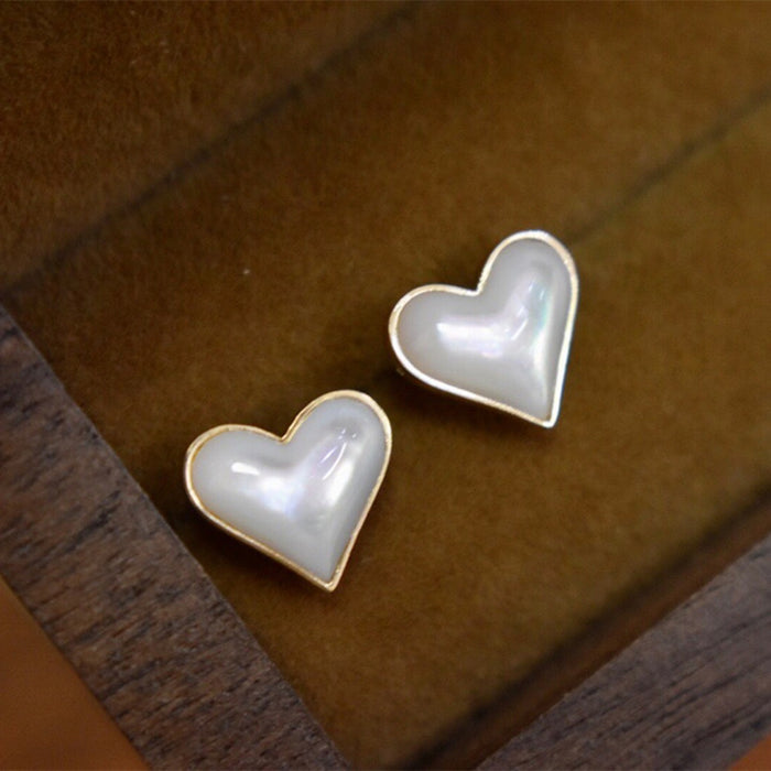 18K Solid Gold Natural Pearl Shell Ear Stud Earrings Loving Heart Charm Jewelry