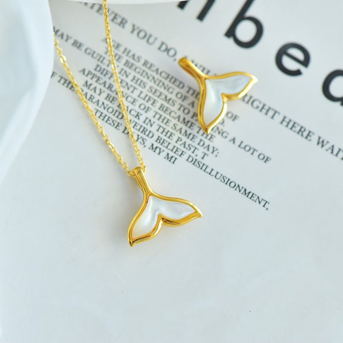 18K Solid Gold Pearl Shell Pendant Mermaid Fishtail Beautiful Charm Jewelry