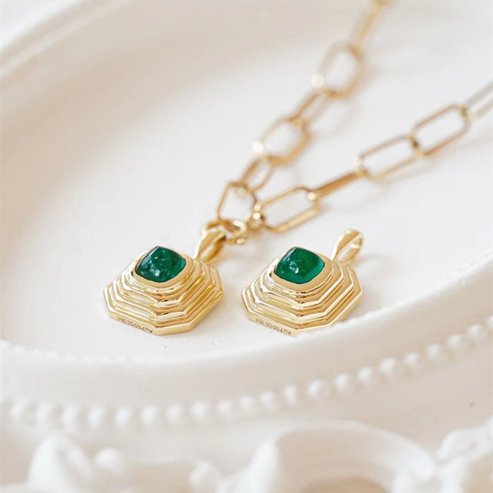 18K Solid Gold Square Round Pendant Natural Emerald Elegant Beautiful Jewelry