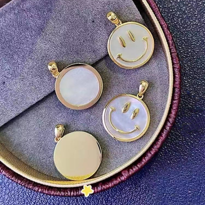 18K Solid Gold Natural Pearl Shell Pendant Smiling Face Round Charm Jewelry